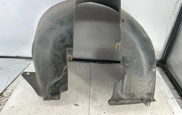Volvo XC70 Front wheel arch liner splash guards 30678550 M0N7A