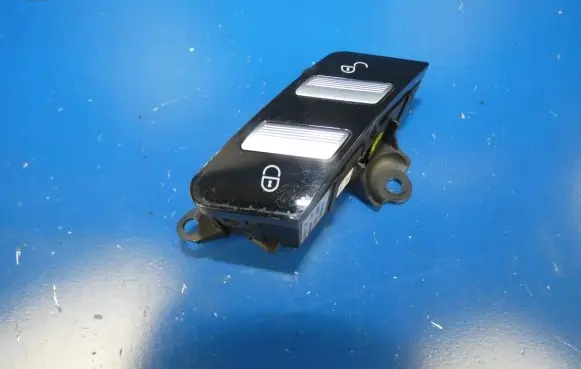 Mercedes-Benz S W221 Central locking switch button A2218213051