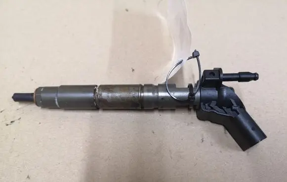 Chrysler 300 - 300C Fuel injector 0445115027