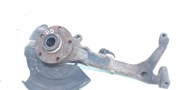 Volkswagen PASSAT B5.5 Front wheel hub spindle knuckle 8D0407258AP