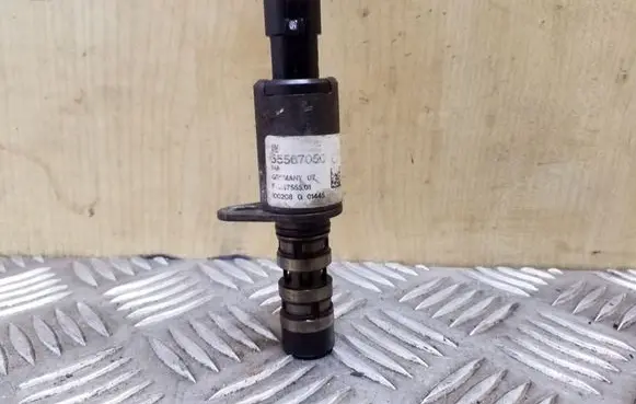 Opel Astra J Camshaft vanos timing valve 55567050