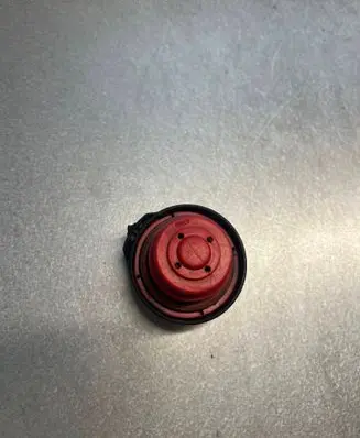 Volvo XC70 Fuel tank cap lock 31218255