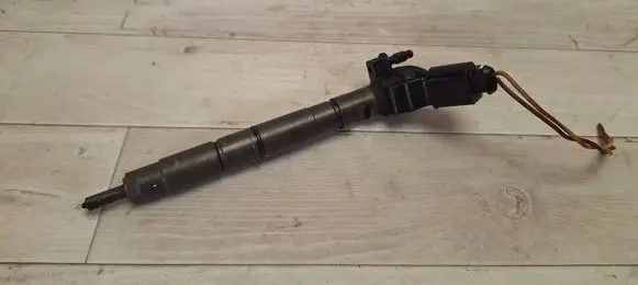 Audi A6 S6 C6 4F Fuel injector 059130277AC 060124 0445115039
