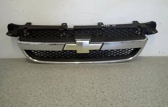 Chevrolet Aveo Front grill
