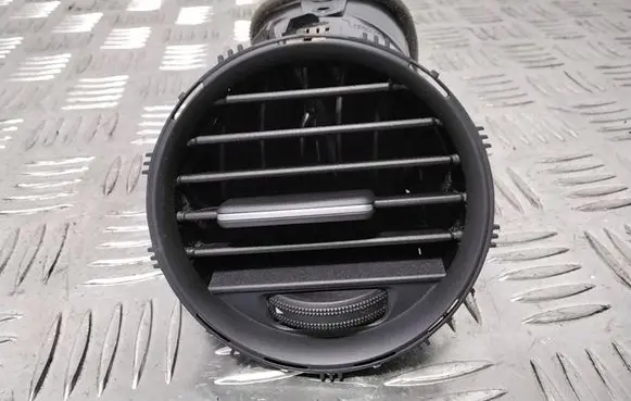 Mercedes-Benz C W204 Dashboard side air vent grill/cover trim A2048306754