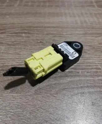 Toyota Corolla Verso AR10 Airbag deployment crash/impact sensor 898310W010