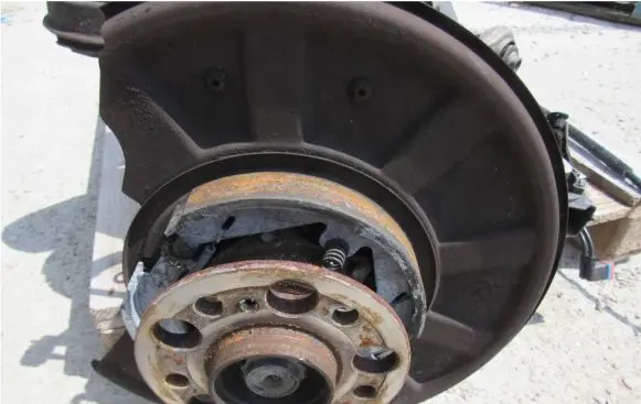 Mercedes-Benz CLS C218 AMG Rear wheel hub spindle/knuckle 