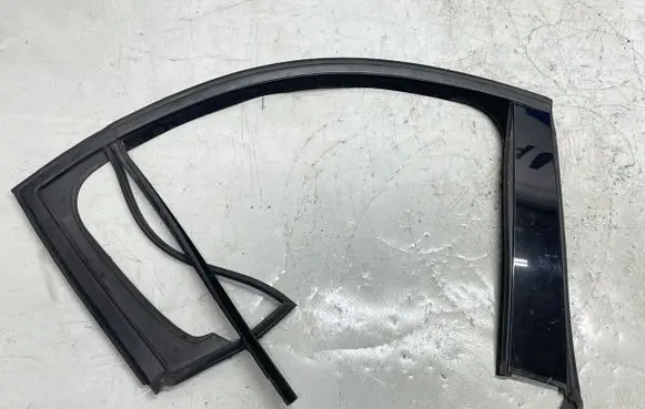 Opel Zafira C Rubber seal rear door window/glass 13260088 20817868