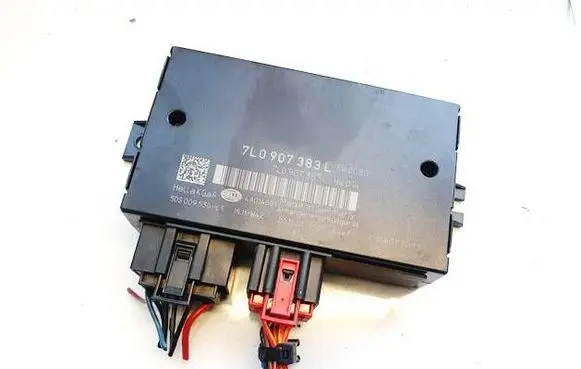 Volkswagen Touareg I Tow bar relay 7L0907383L