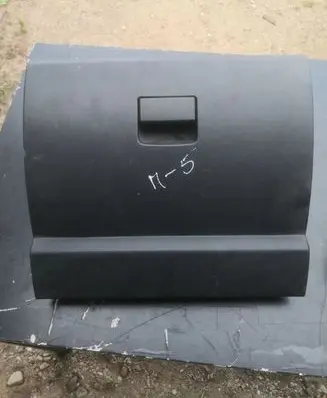 Mazda 5 Glove box lid/cover 