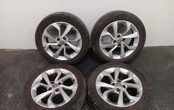 Opel Corsa E R15 alloy rim 
