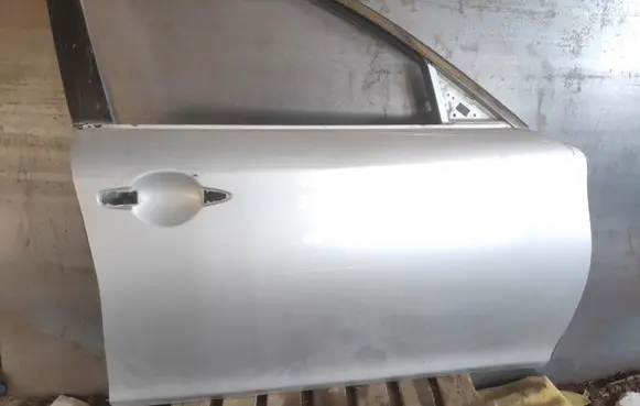 Infiniti M30 Front door