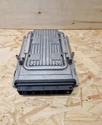 BMW 6 F12 F13 Engine control unit/module 7633374