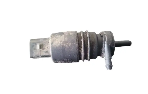 Volkswagen PASSAT B6 Windscreen/windshield washer pump 1T0955651