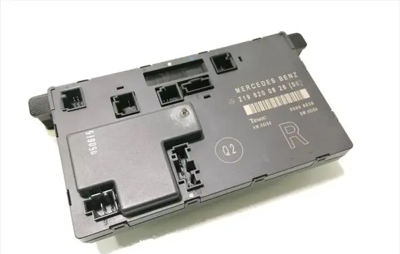 Mercedes-Benz CLS C219 Door control unit/module A2198200826