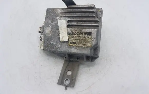 Toyota Corolla E120 E130 Power steering control unit/module 8965002010