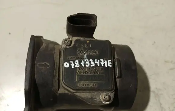 Audi A4 S4 B6 8E 8H Mass air flow meter 078133471E AFH7008D