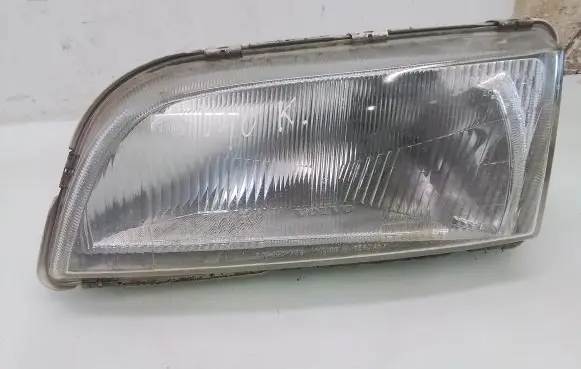 Volvo S40, V40 Headlight/headlamp