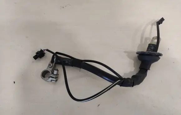 Audi Q7 4L Positive cable (battery) 4L0971225E
