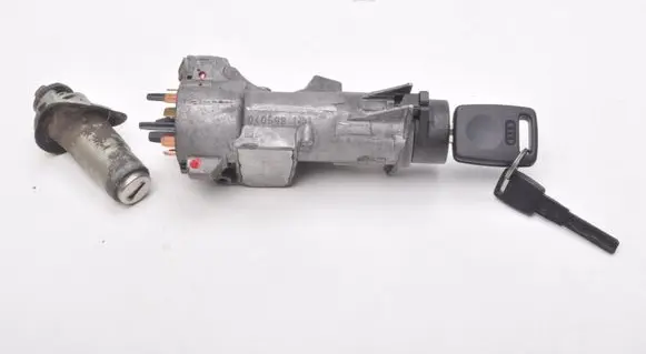 Audi A6 S6 C5 4B Ignition lock 4B0905851C