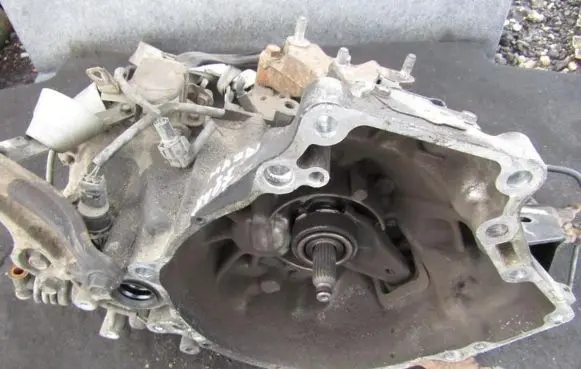 Mazda 323 F Manual 5 speed gearbox