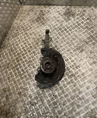Mercedes-Benz ML W164 Front wheel hub 1643301420 A1643301420