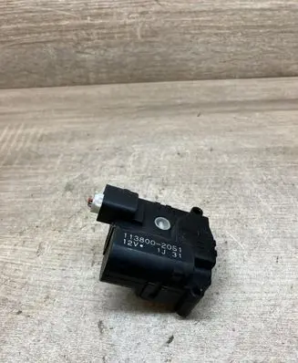 Toyota Corolla Verso E121 Air flap motor/actuator 1138002051