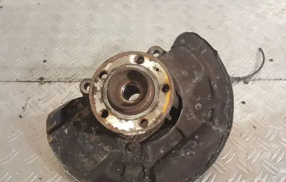 Volvo XC90 Front wheel hub P30683086
