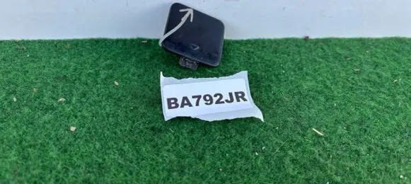 BMW 5 E60 E61 Front tow hook cap/cover 51117033700