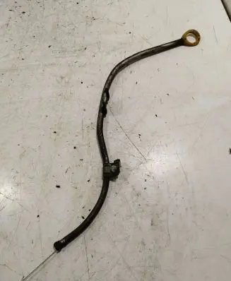 Toyota Auris 150 Oil level dip stick 
