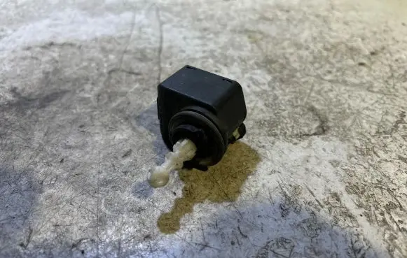 Opel Signum Headlight level adjustment motor 008830