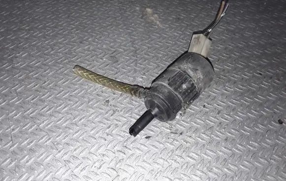 Mercedes-Benz Vito Viano W638 Headlight washer pump 