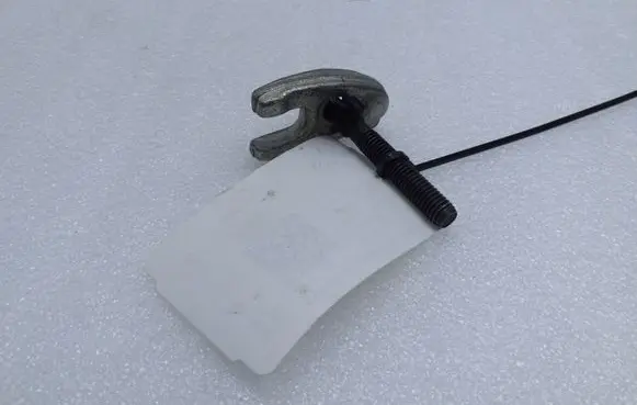 Nissan Qashqai Fuel Injector clamp holder