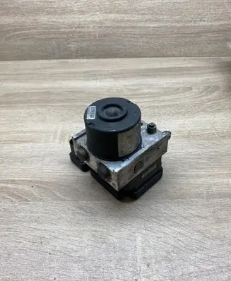 Ford C-MAX I ABS Pump 10097001083 5WK84102