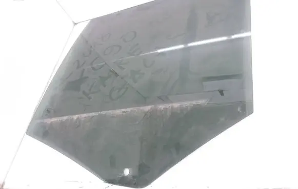 Volvo XC90 Rear door window glass AS3