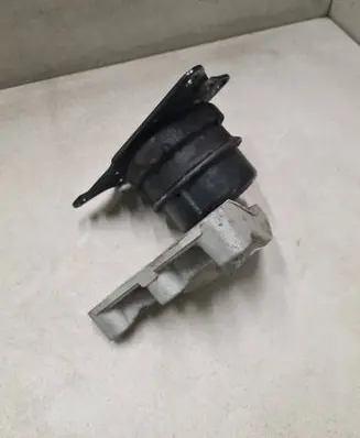 Volkswagen Polo V 6R Engine mount bracket 6Q0199262BF 6R0199185A 6C0199167B