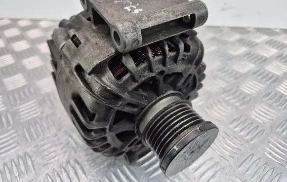 Mercedes-Benz C W204 Generator/alternator A0009063000 212009067 2608896B