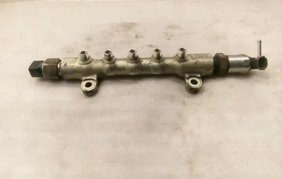 Toyota Corolla Verso AR10 Fuel main line pipe 238100R020 DJ006011