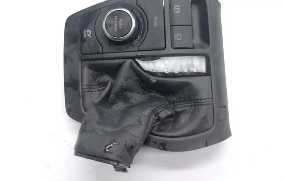 Toyota RAV 4 (XA50) Gear shifter surround trim plastic 359780R020