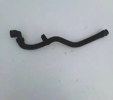 Opel Insignia A Engine coolant pipe/hose 13220135 565563897