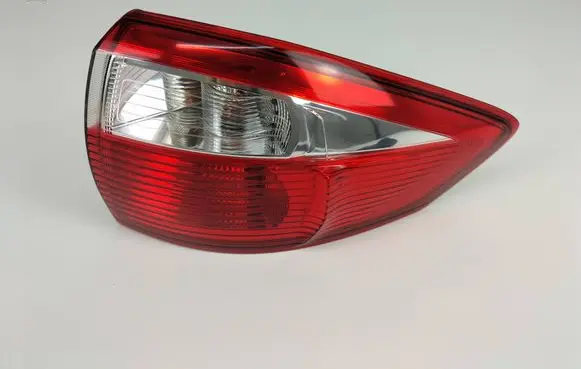 Ford C-MAX II Rear/tail lights 90008319