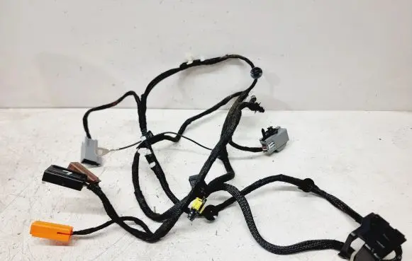 Volvo V40 Seat wiring loom 31498124