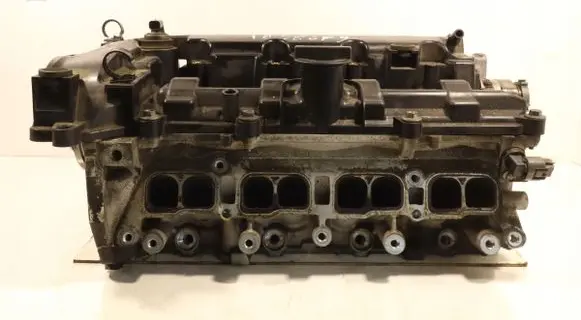 Mazda 3 III Engine head E4P01