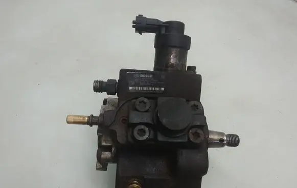 Fuel injection high pressure pump