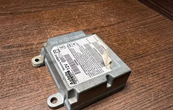 Iveco Daily 3rd gen Airbag control unit/module 69500826 607680800E