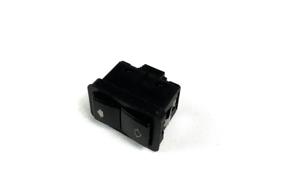 BMW 5 E39 Electric window control switch 8368974