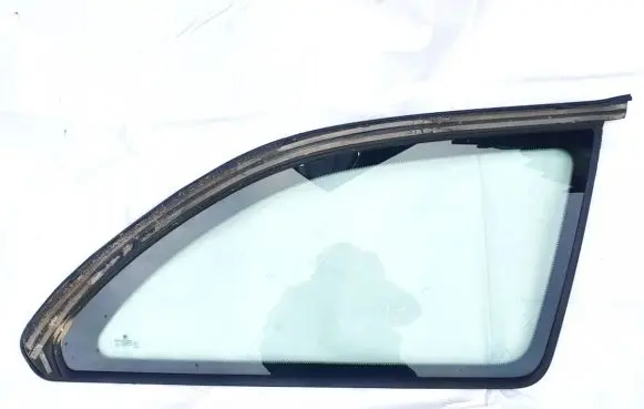 Skoda Octavia Mk2 (1Z) Rear side window