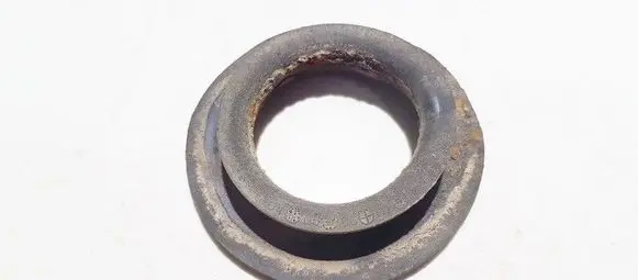 Hyundai Getz Front coil spring rubber mount 553321c000 55332-1c000