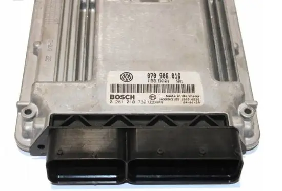 Volkswagen Transporter - Caravelle T5 Engine control unit/module 070906016 0281010732 1039S03155