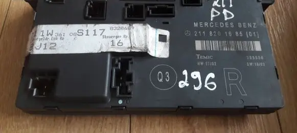 Mercedes-Benz E W211 Door control unit/module 2118201685 355556